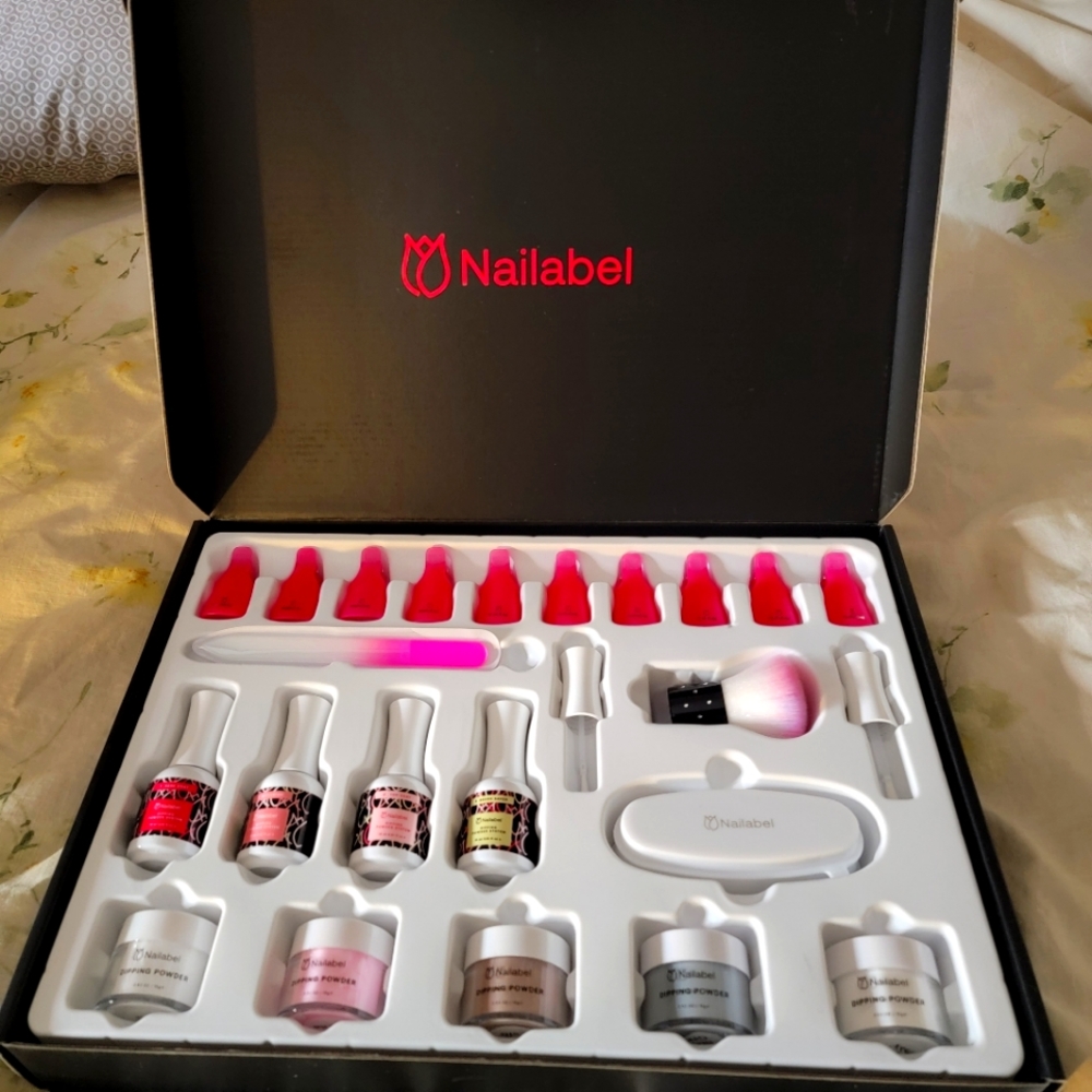 Nail-biting dip powder set